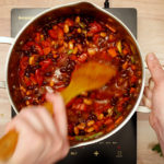 What is vegetarian chili made of